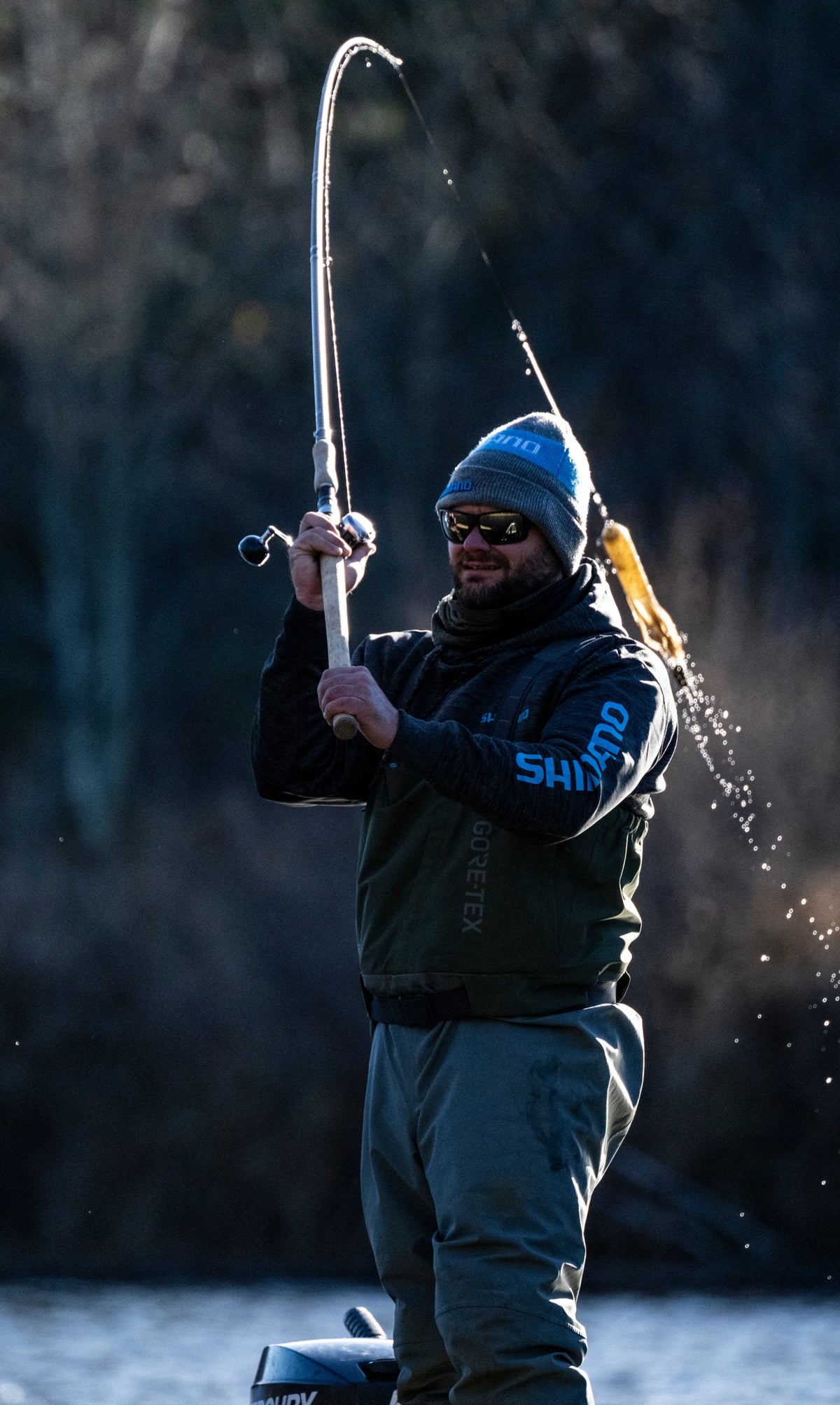 [lifestyle] image of product COMPRE MUSKIE K